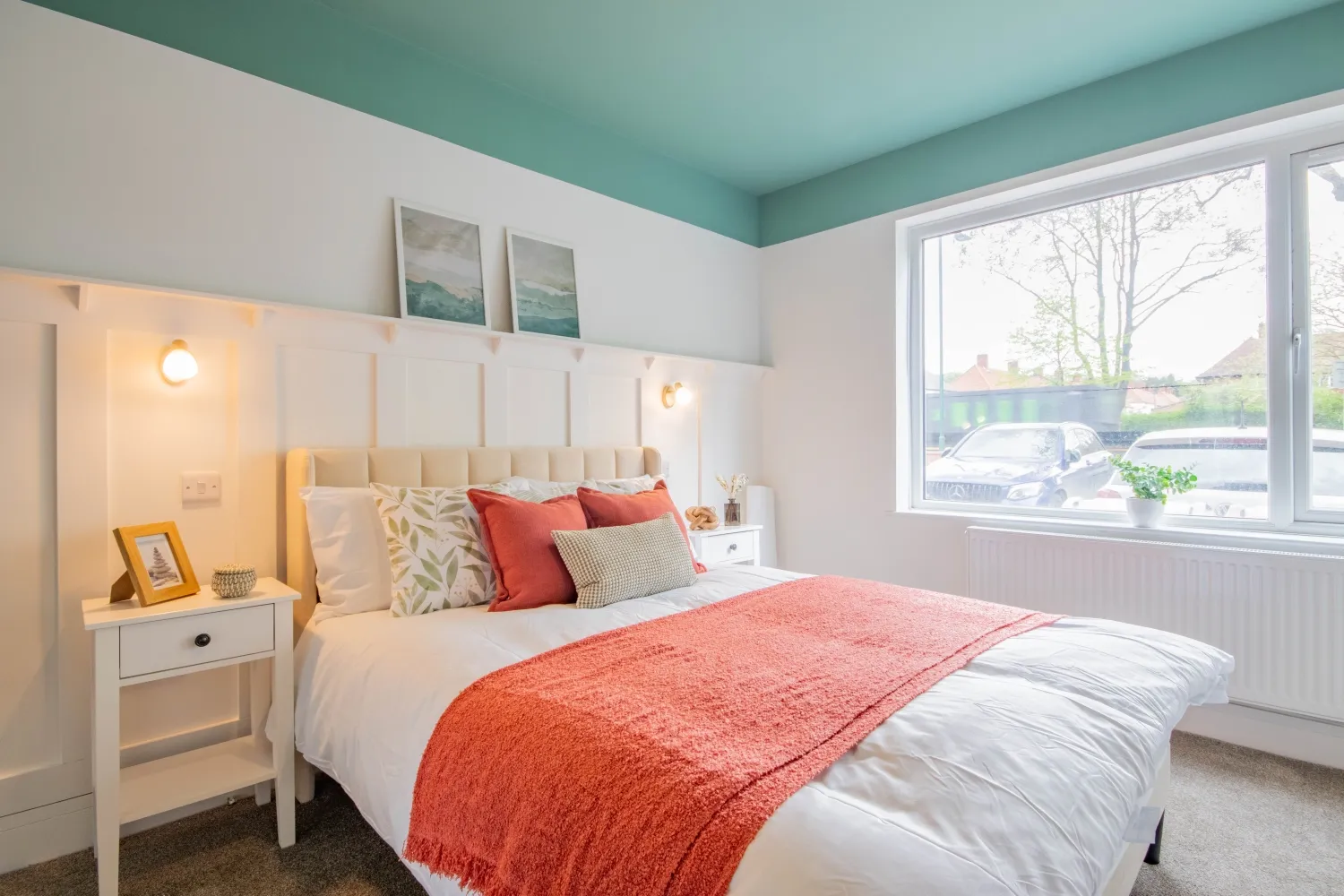 Room Woodside Road in Nottingham
