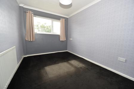 Flat Charnwood Crescent in Chandler's Ford