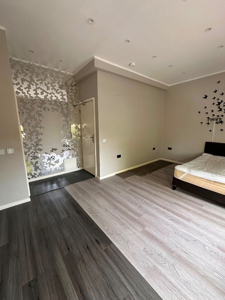Flat Ingatestone Road in Greater London
