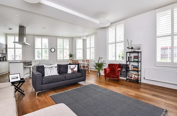 Flat Trinity Crescent in Greater London