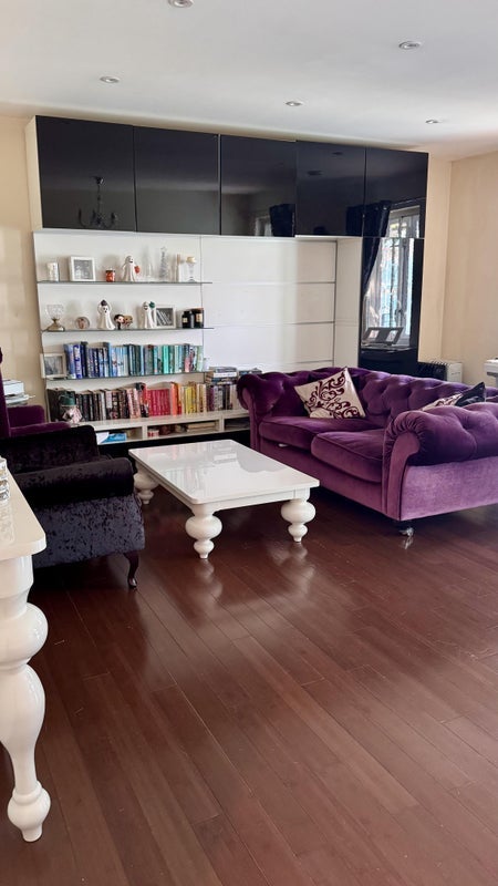 Room Russell Road in Greater London