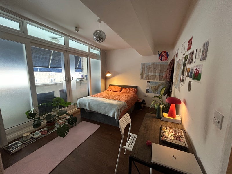Room Lewisham High Street in Greater London