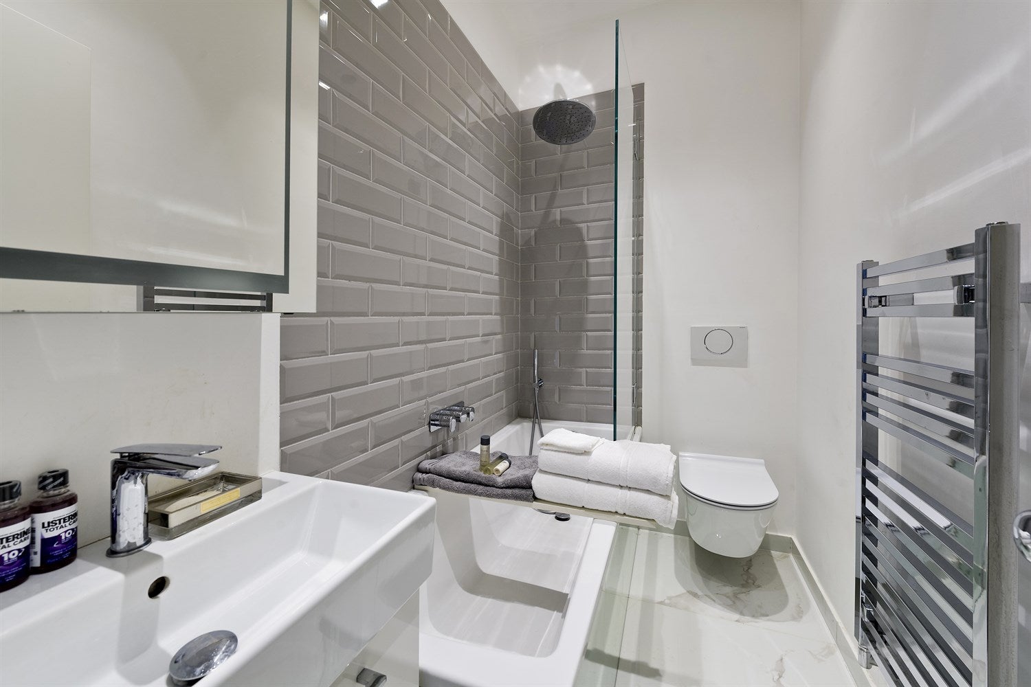 Flat Blenheim Crescent in Greater London