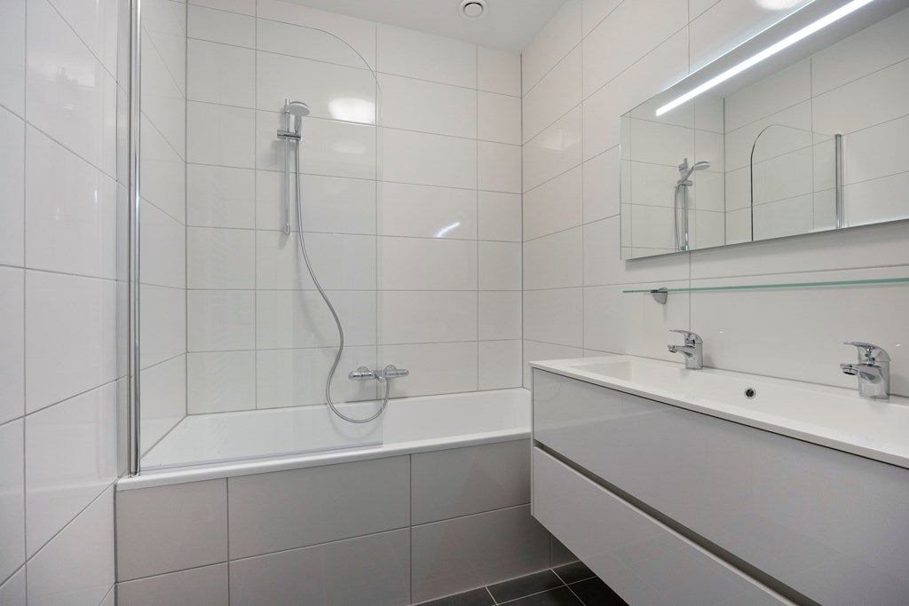 Appartement te huur: Lange Hilleweg 209B-01, Rotterdam