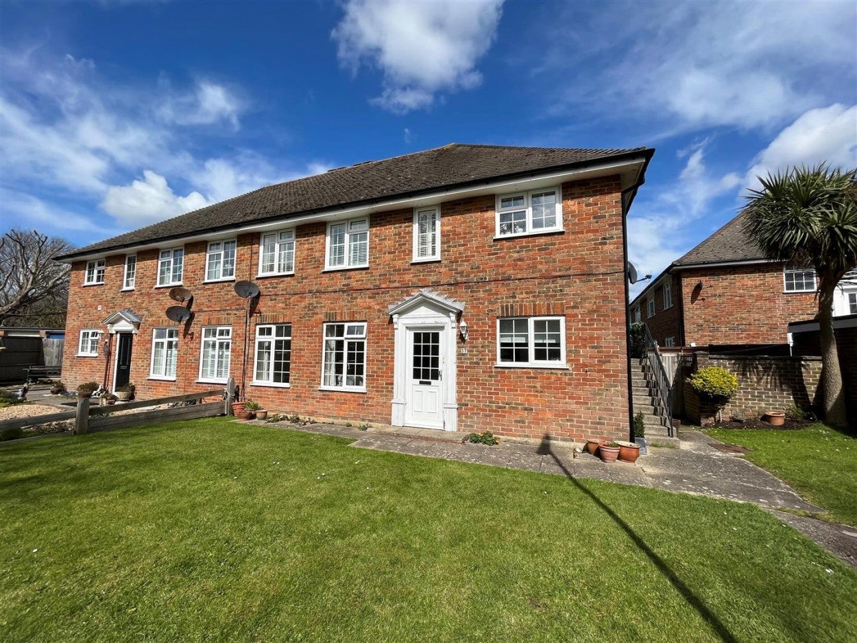 Flat Furzedown in Arun