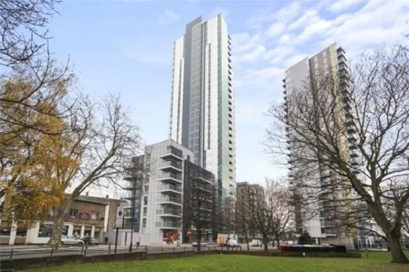 Flat Devan Grove in Greater London