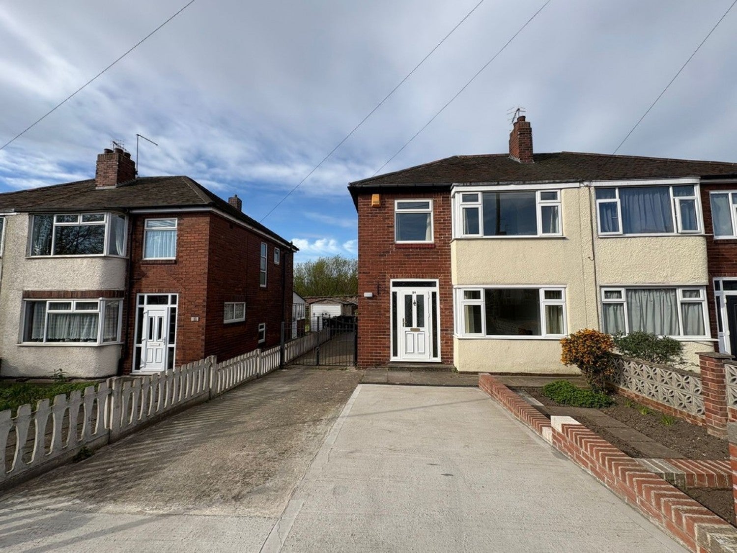 House Middle Lane in Rotherham