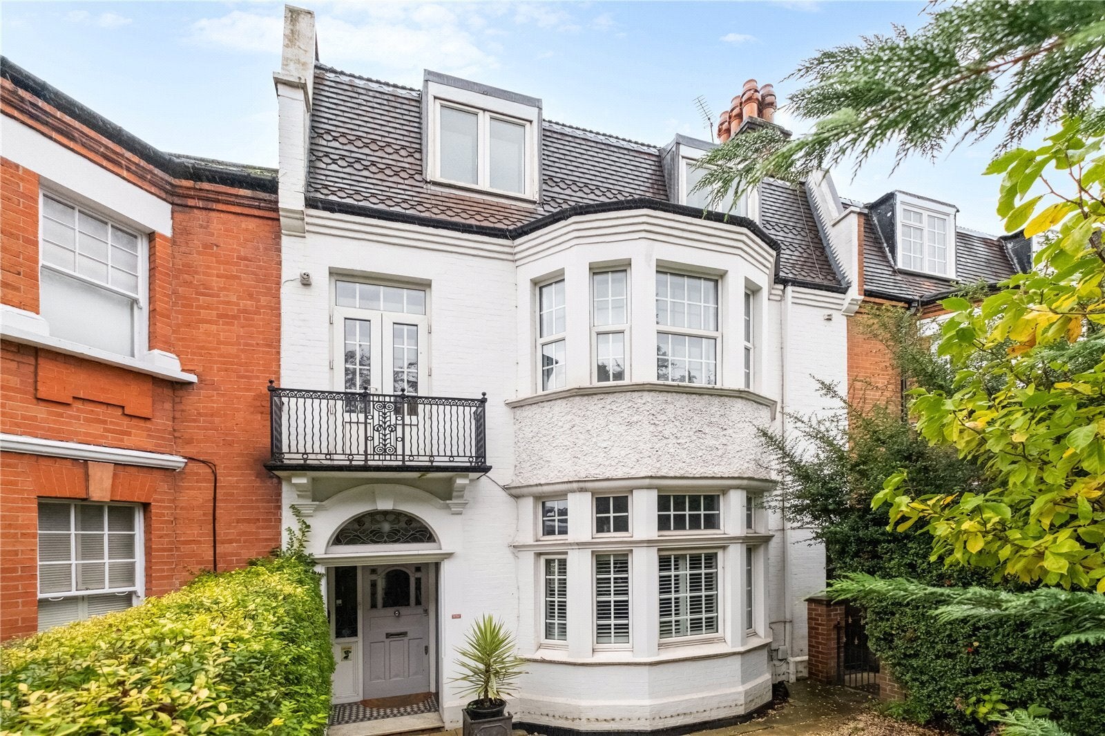 House Broad Passage in Greater London