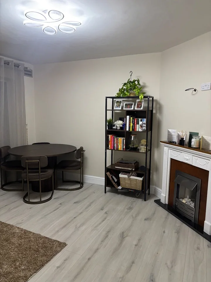 Flat Eagle Close in Greater London