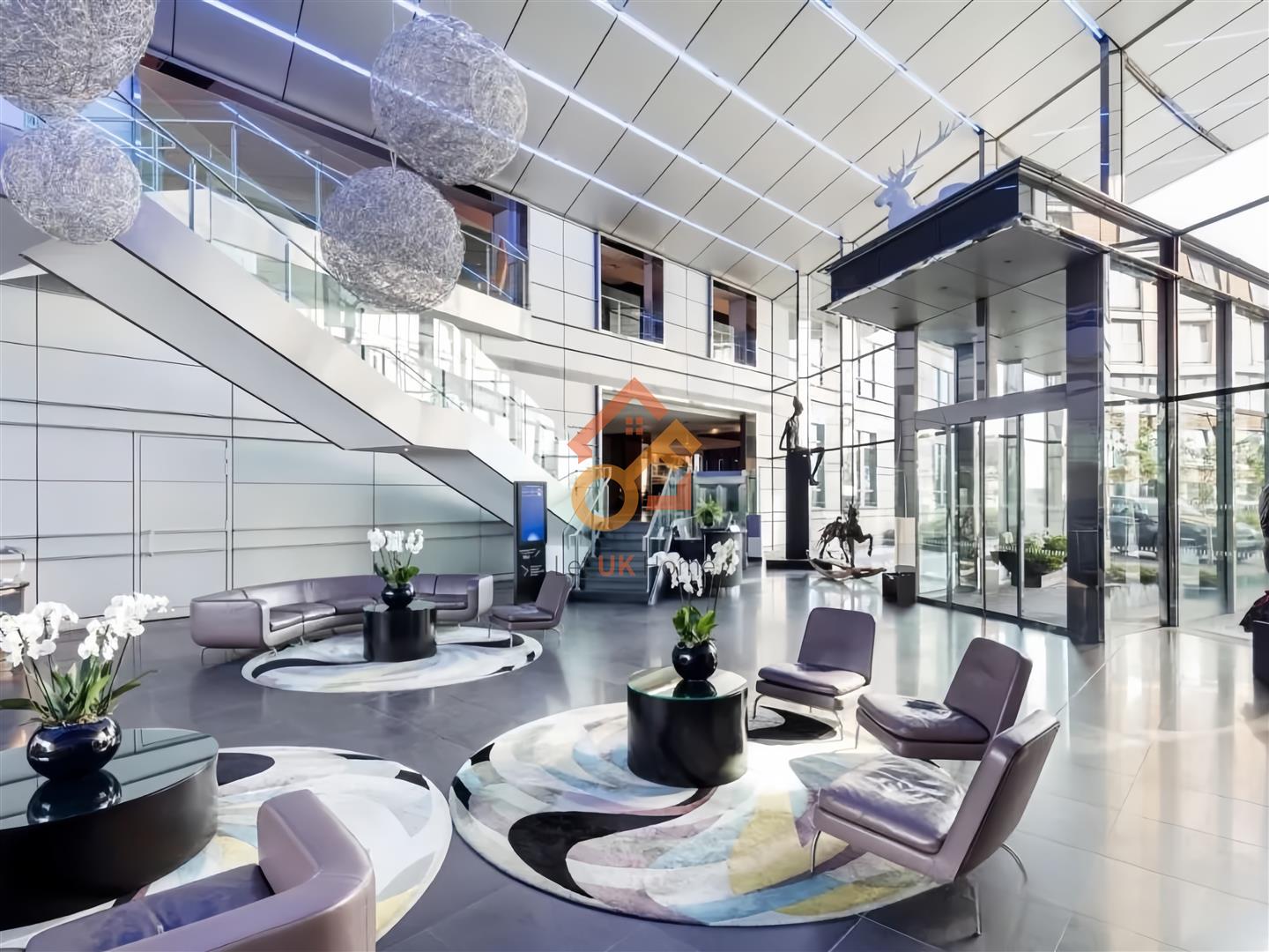 Flat Fairmont Avenue in Greater London