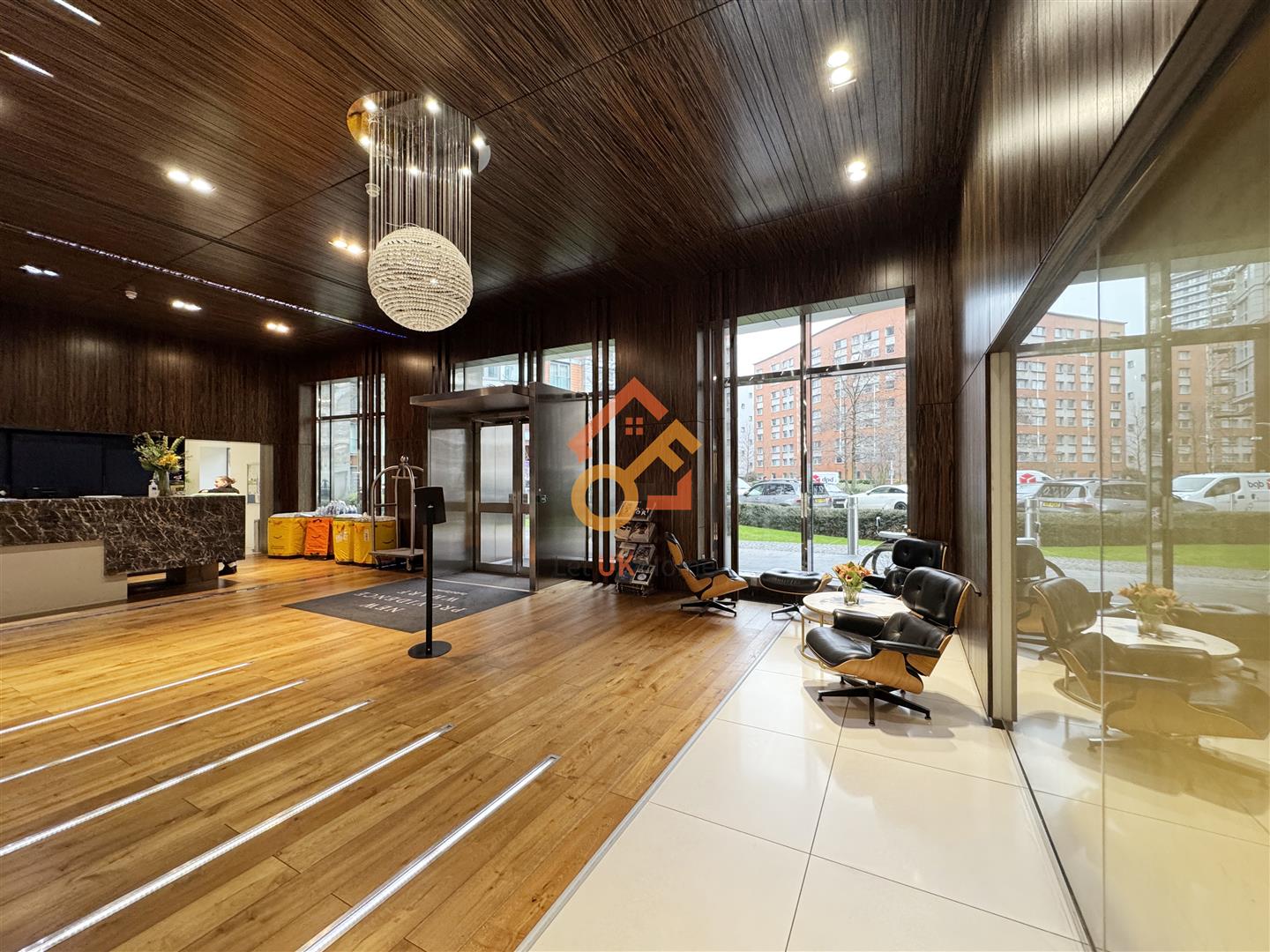 Flat Fairmont Avenue in Greater London