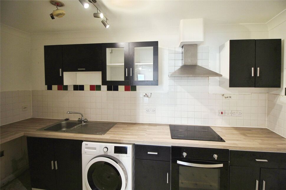 Flat Alençon Link in Basingstoke and Deane