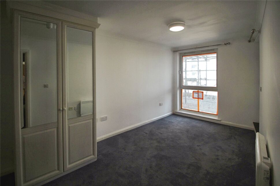 Flat Alençon Link in Basingstoke and Deane