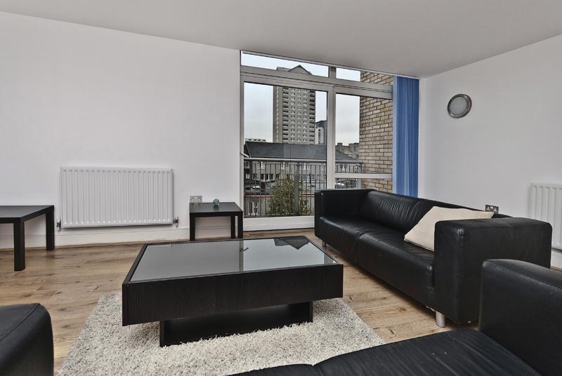 Flat Dockyard Lane in Greater London