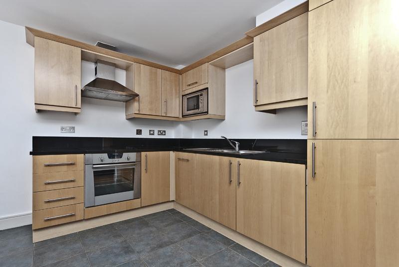 Flat Dockyard Lane in Greater London