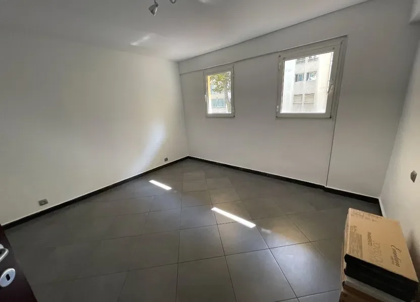 Appartement Avenue des Oliviers à Antibes