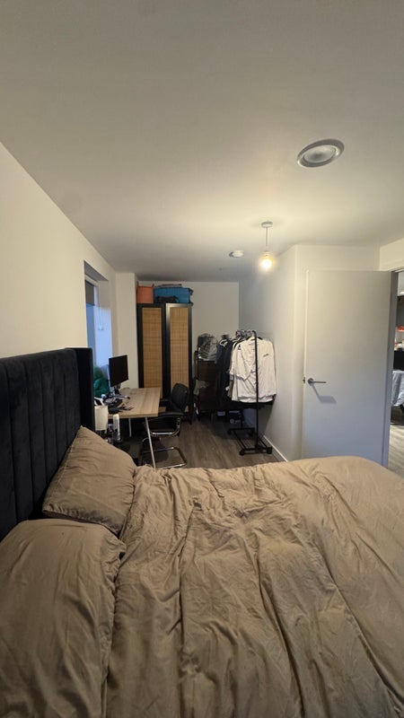 Room Vicarage Grove in Salford