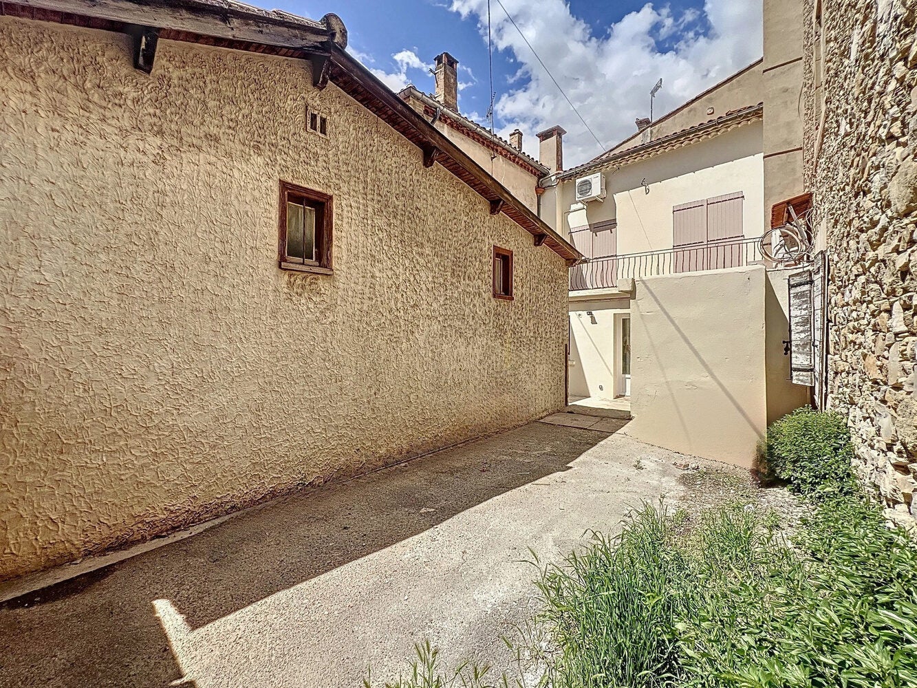 Maison Cours Jean Jaures à Sénas