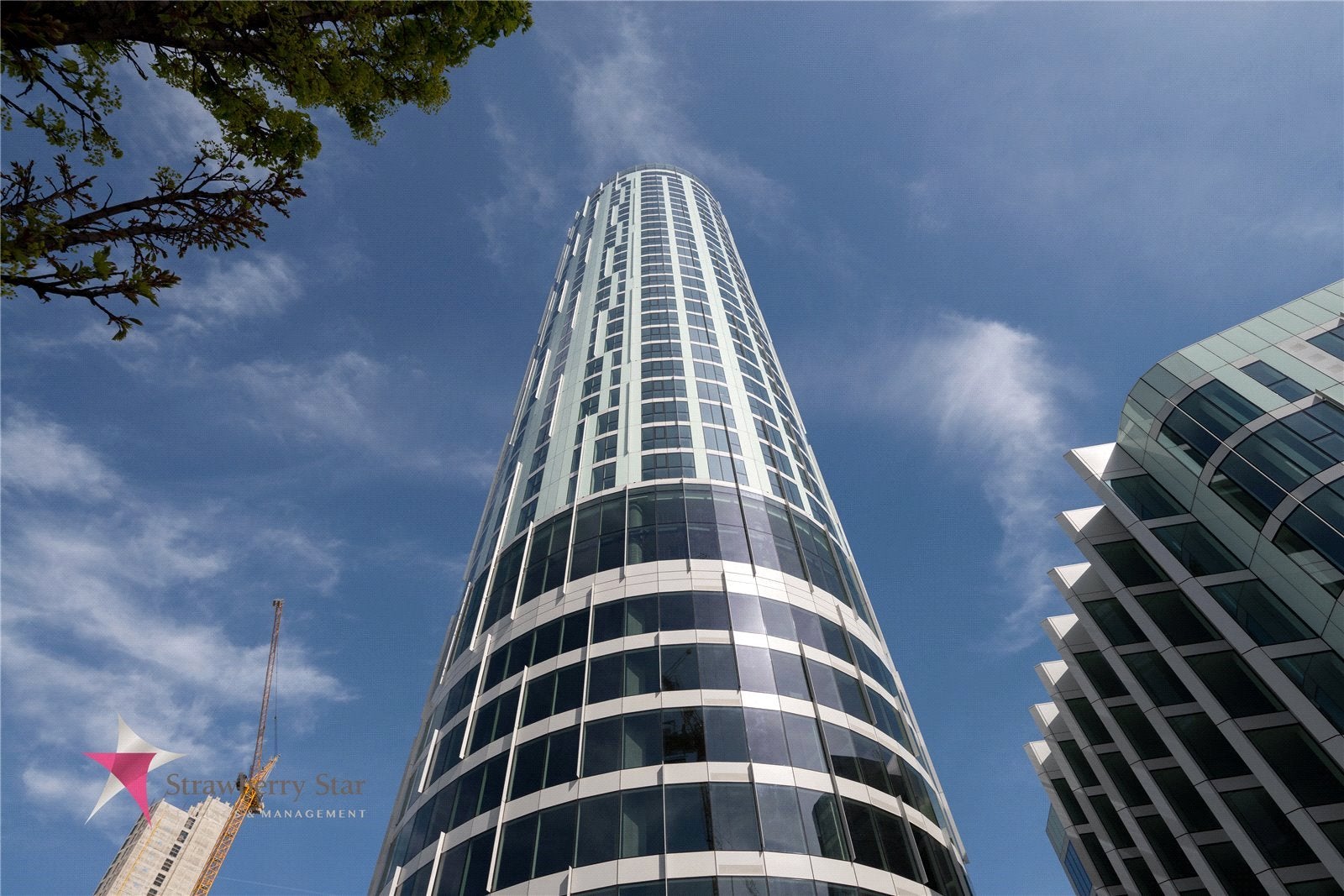 Flat Wyvil Road in Greater London