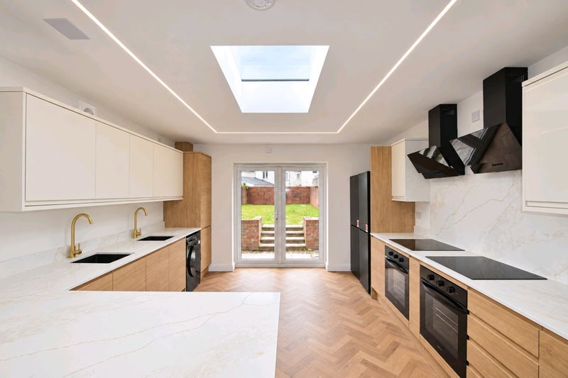 Room Wyeverne Road in Cardiff
