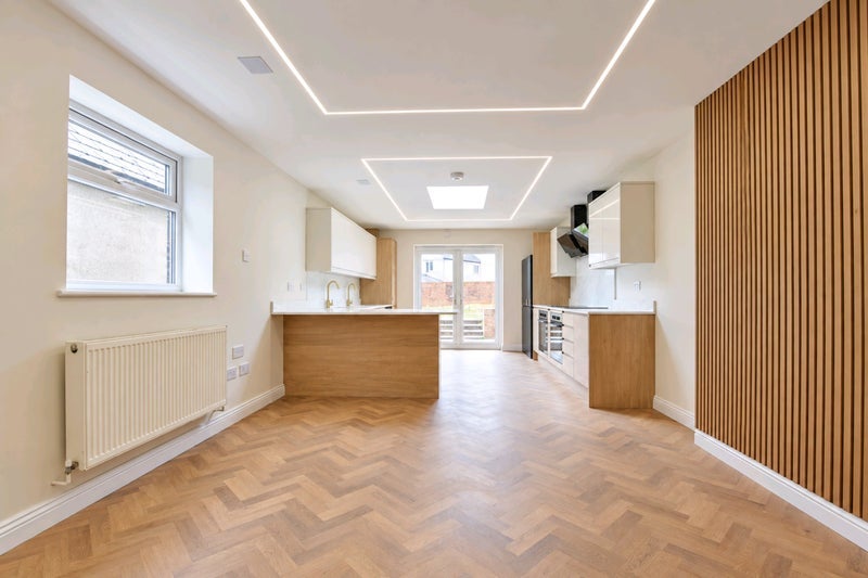 Room Wyeverne Road in Cardiff