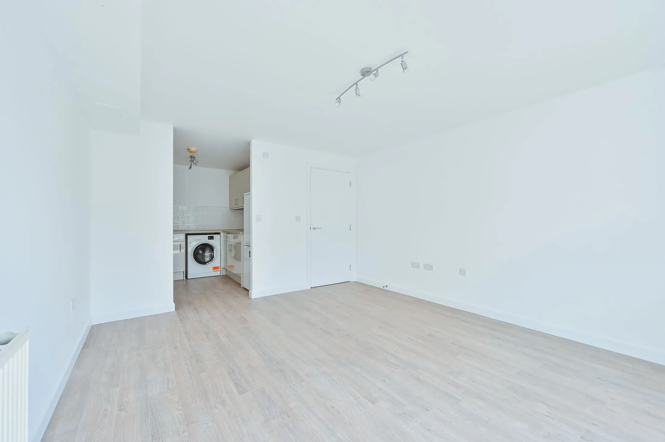 Flat Vicarage Road in Watford