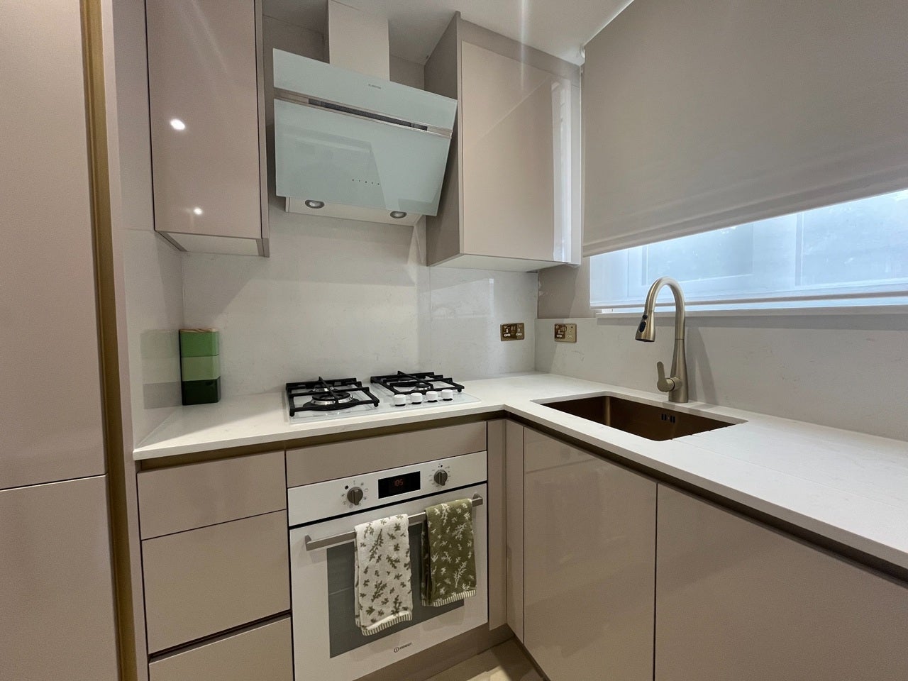 Flat Carlton Avenue East in Greater London
