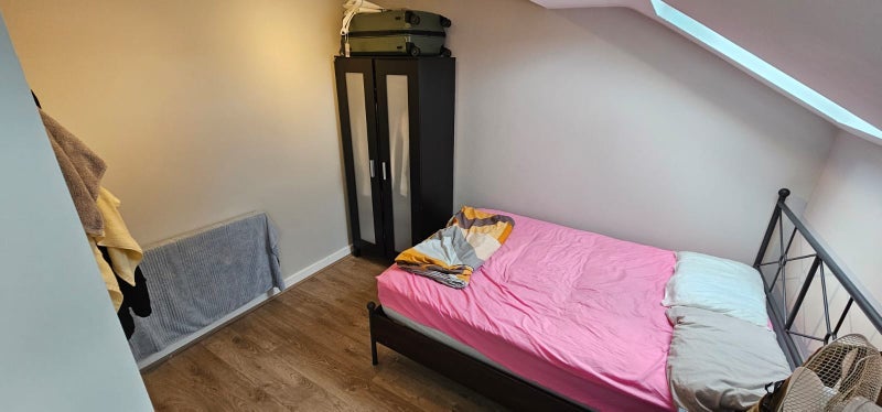 Room Empress Road in Liverpool