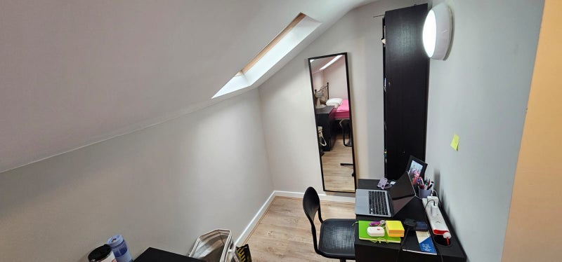 Room Empress Road in Liverpool