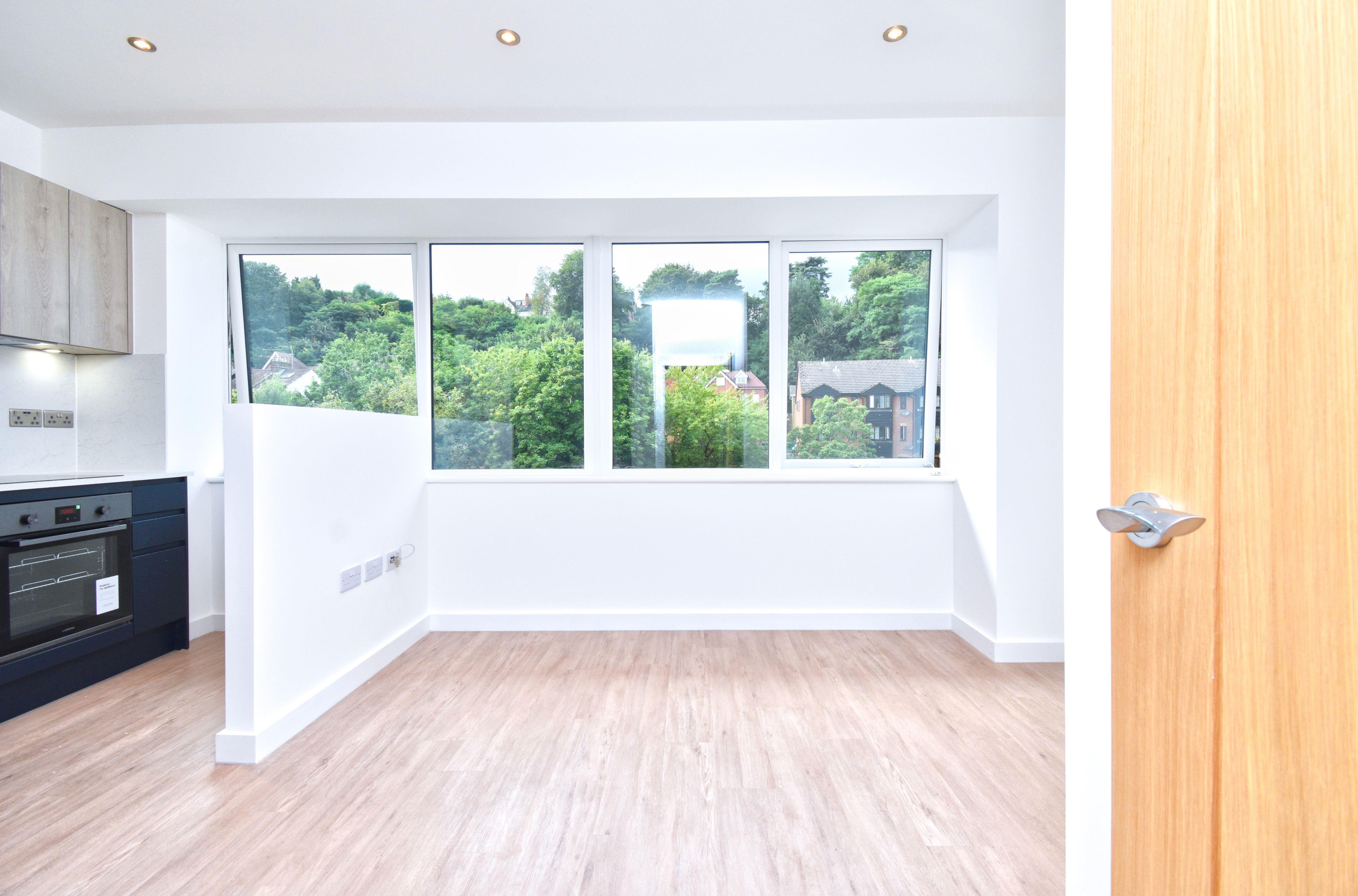 Flat Brighton Road in Reigate and Banstead