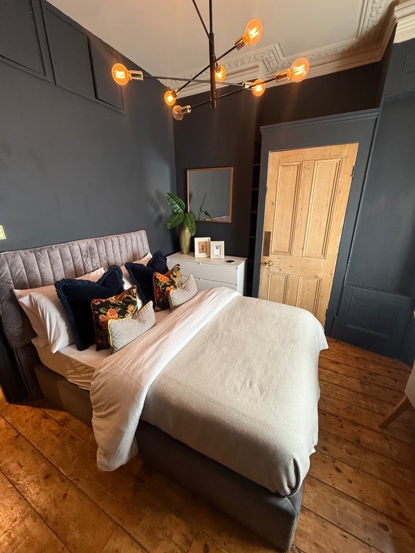 Room Wandsworth Road in Greater London