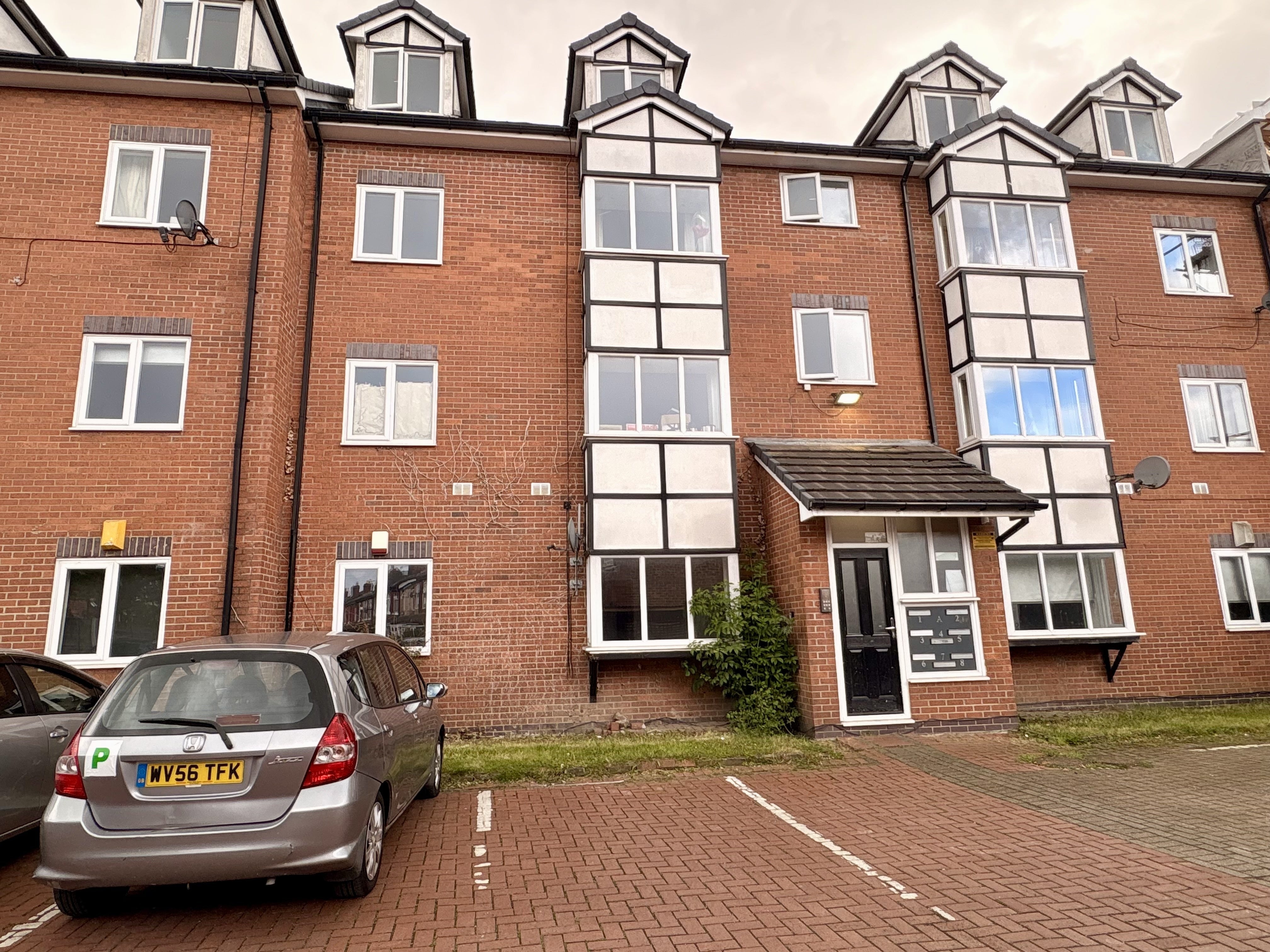 Flat Langdale Avenue in Manchester