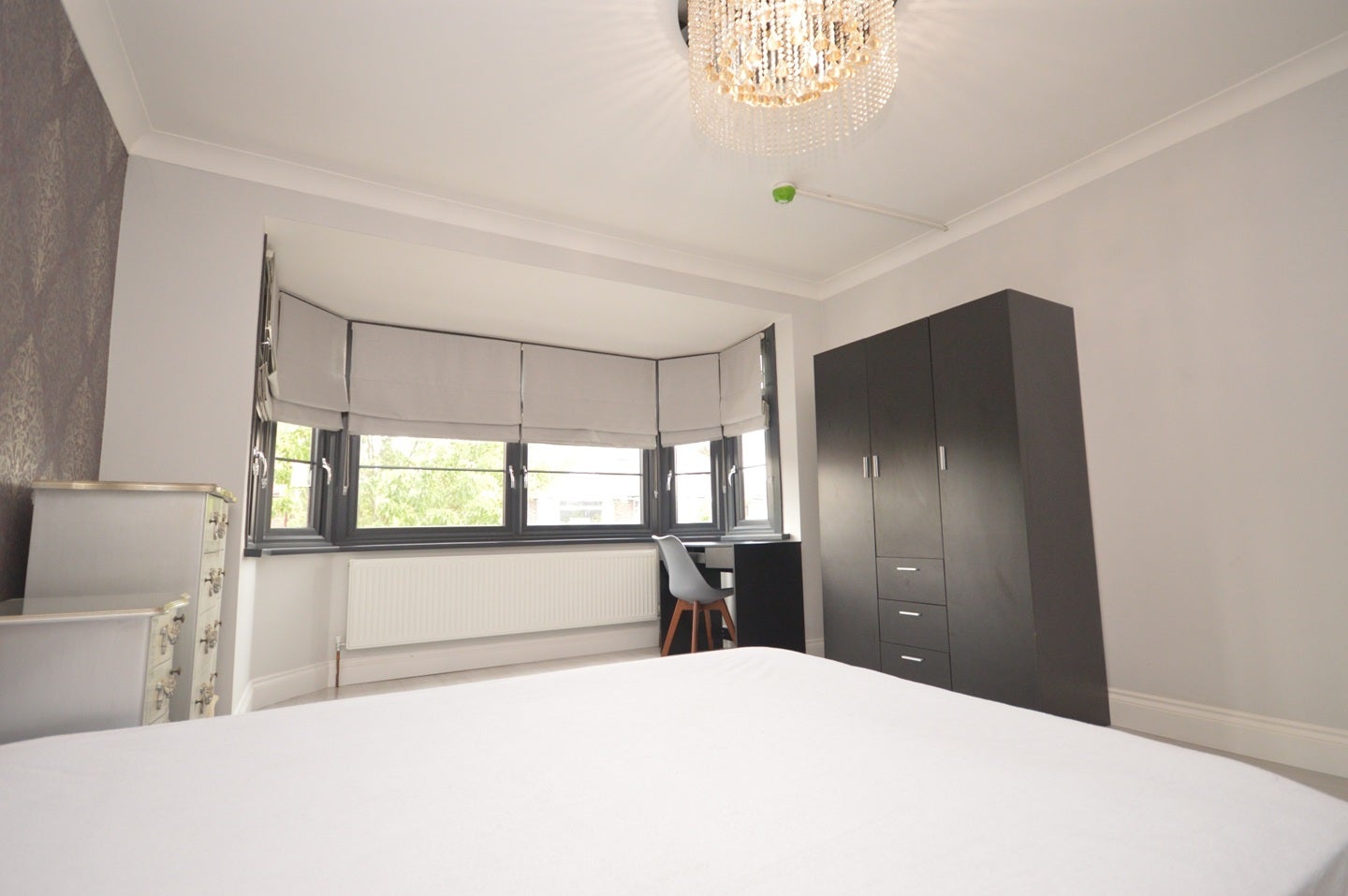 Flat Wincanton Gardens in Greater London