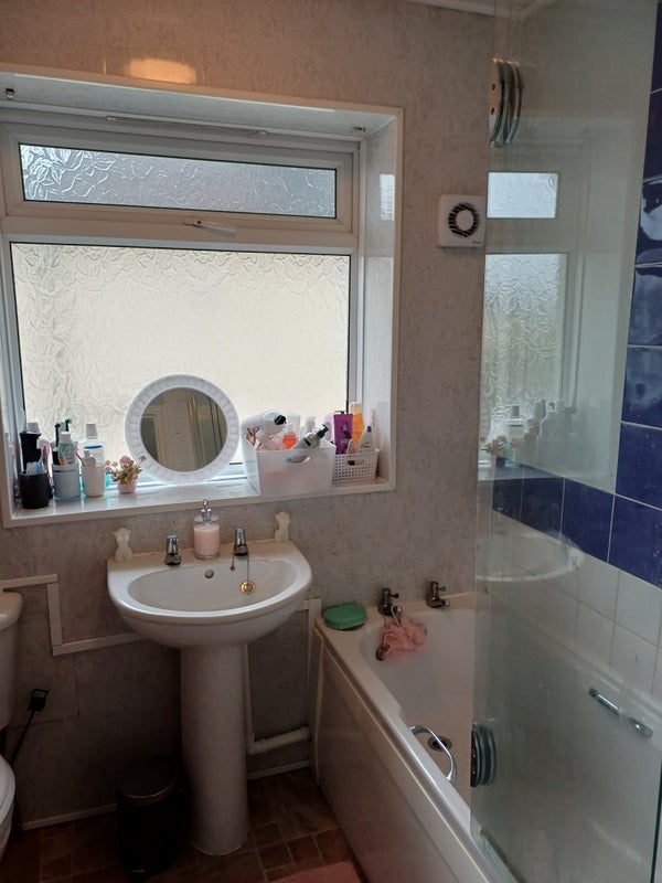 Room Shelley Avenue in Nottingham