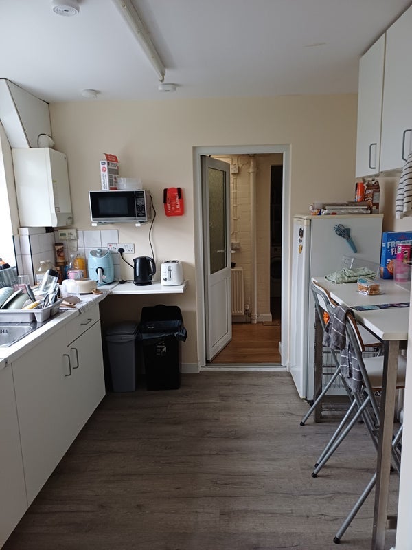 Room Shelley Avenue in Nottingham