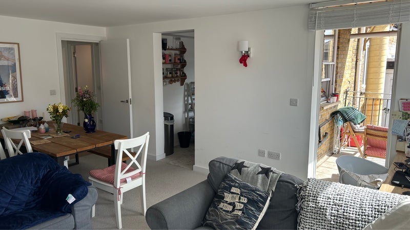 Room Wandsworth Road in Greater London