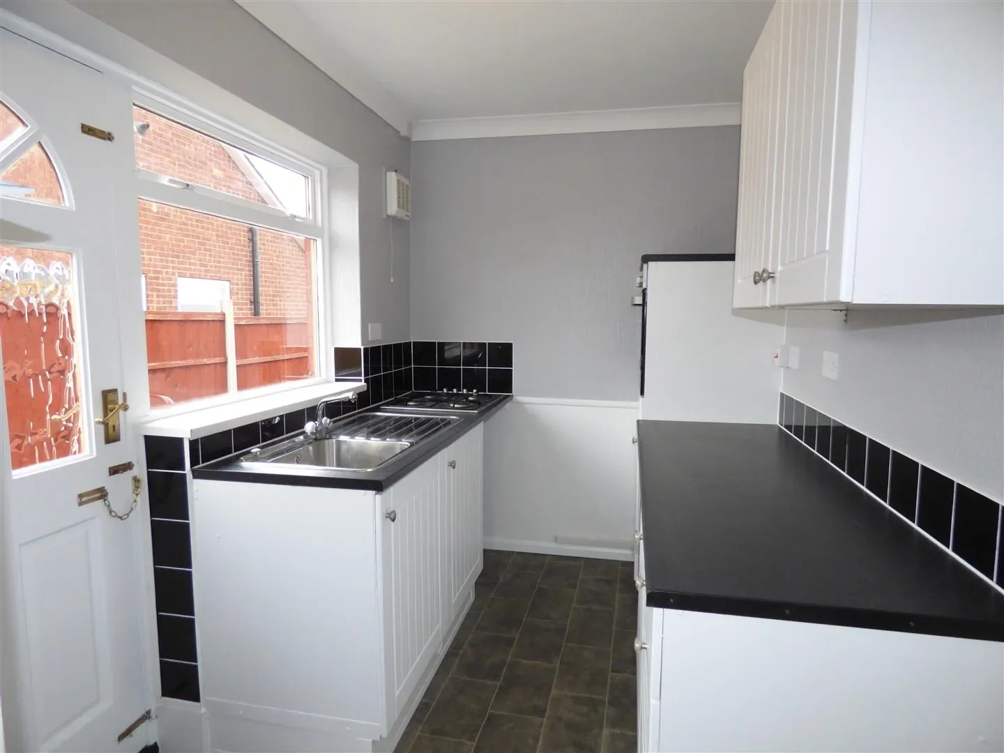 House Sisley Avenue in Nottingham