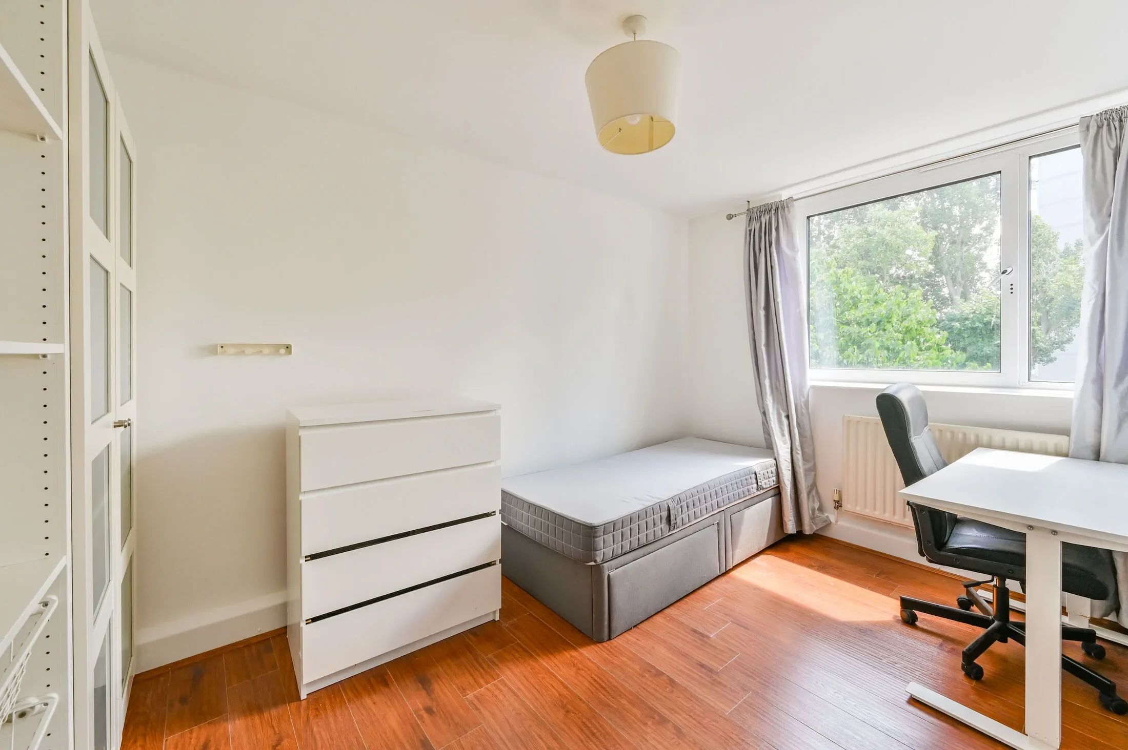 Flat Aldsworth Close in City of Westminster