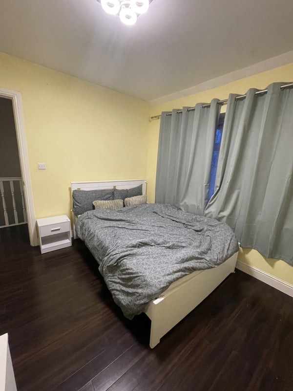Room Lily Lane in Manchester
