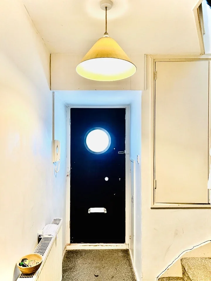 Flat Richborne Terrace in Greater London