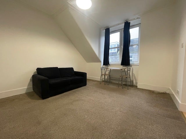 Flat Ashvale Place in Aberdeen City
