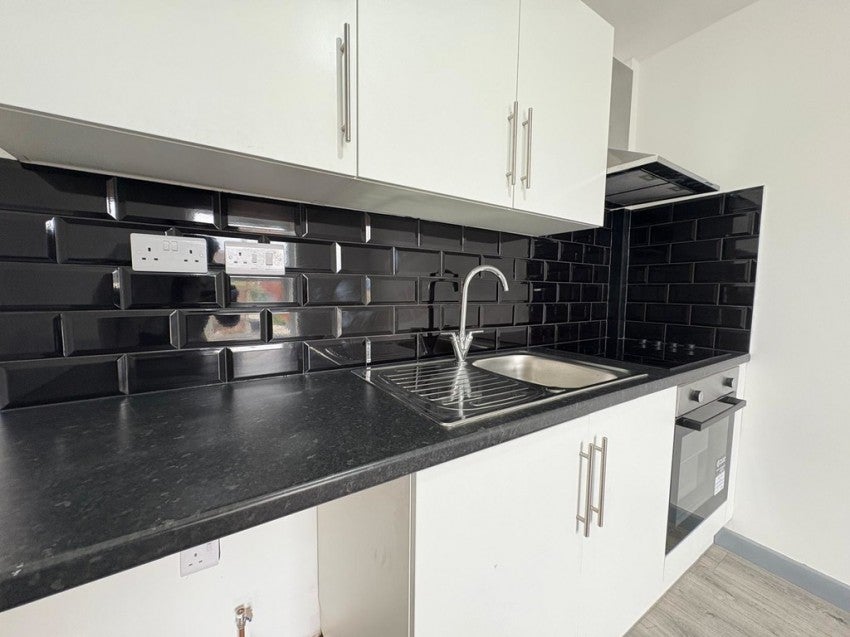 Flat Heysham Road in Southampton