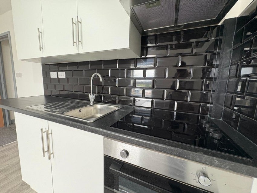 Flat Heysham Road in Southampton