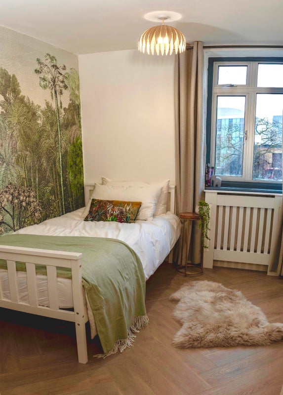 Room Canton Street in Greater London