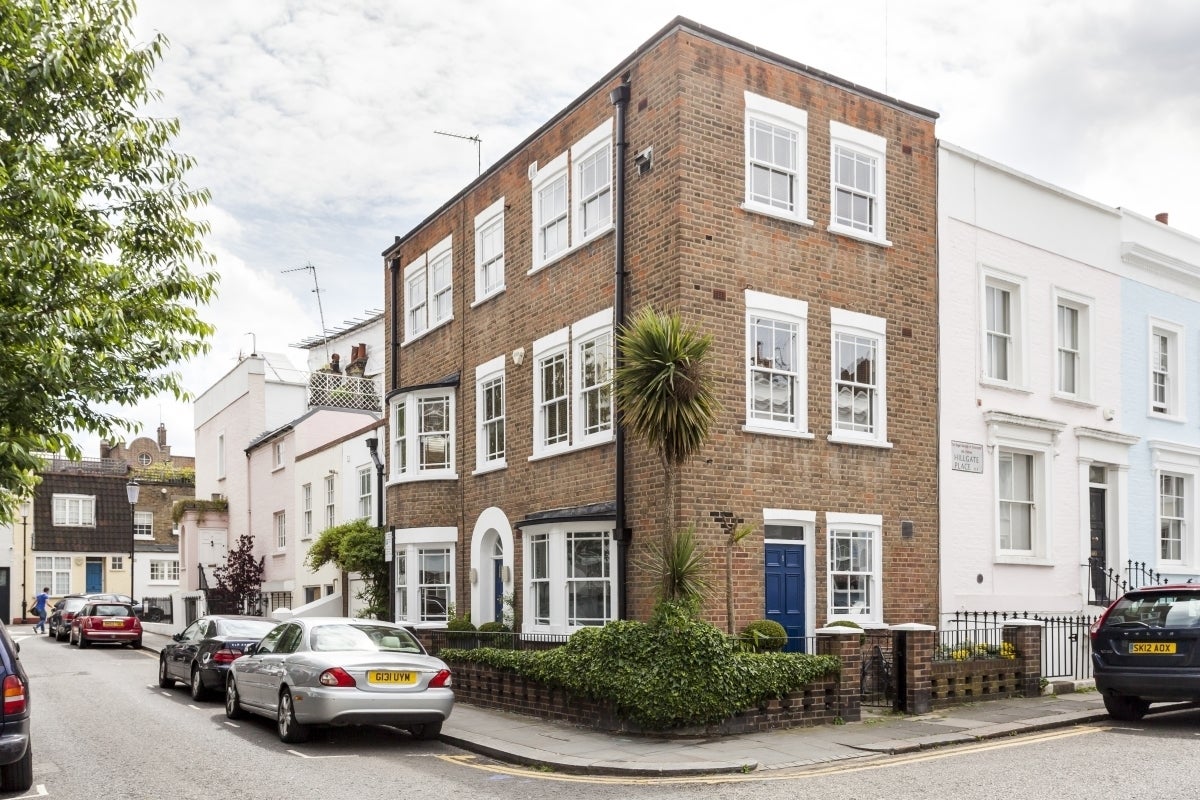House Hillgate Place in Greater London