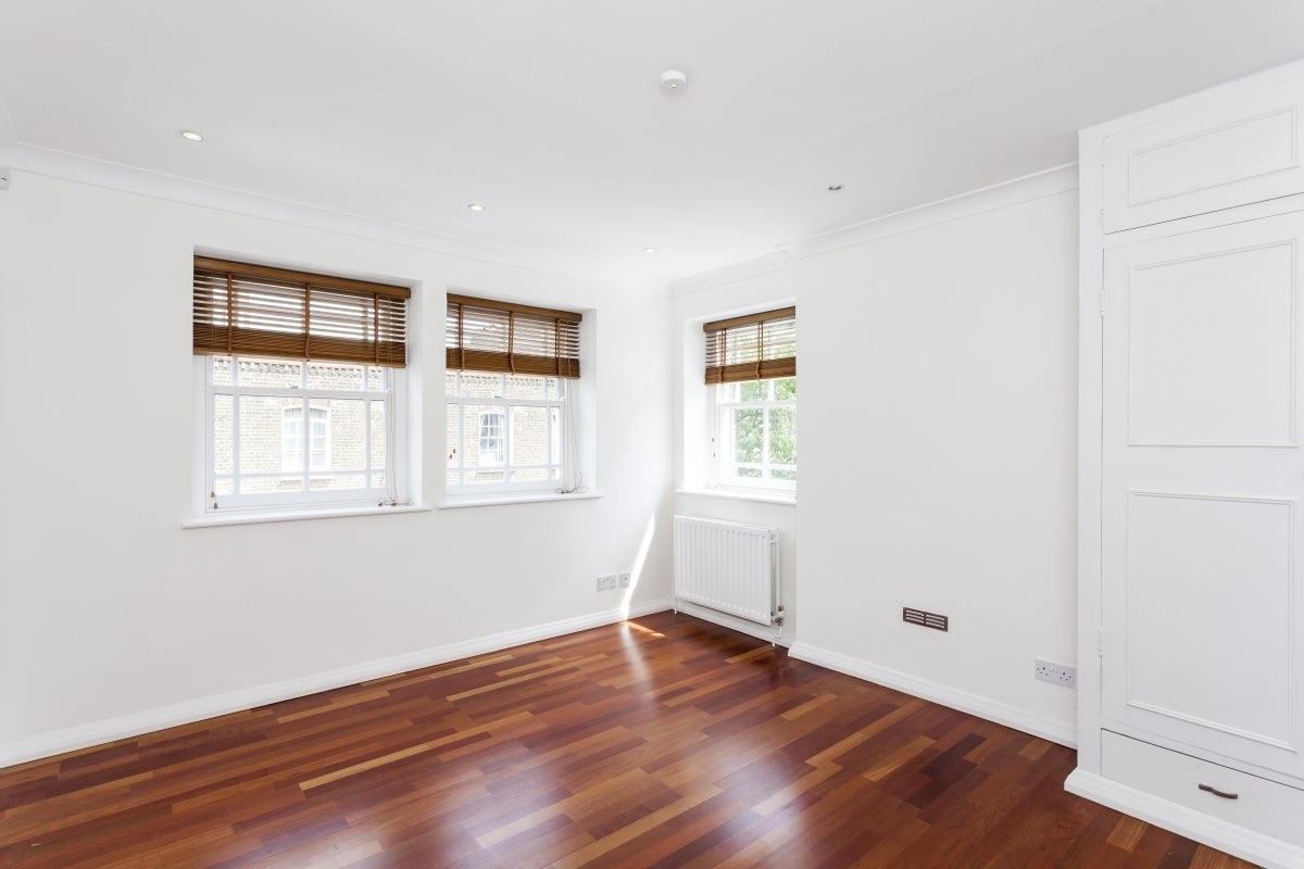 House Hillgate Place in Greater London