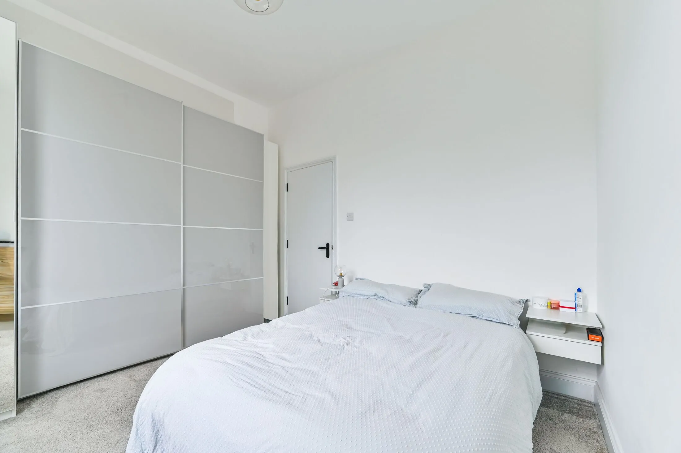 Flat Newington Green Road in Greater London
