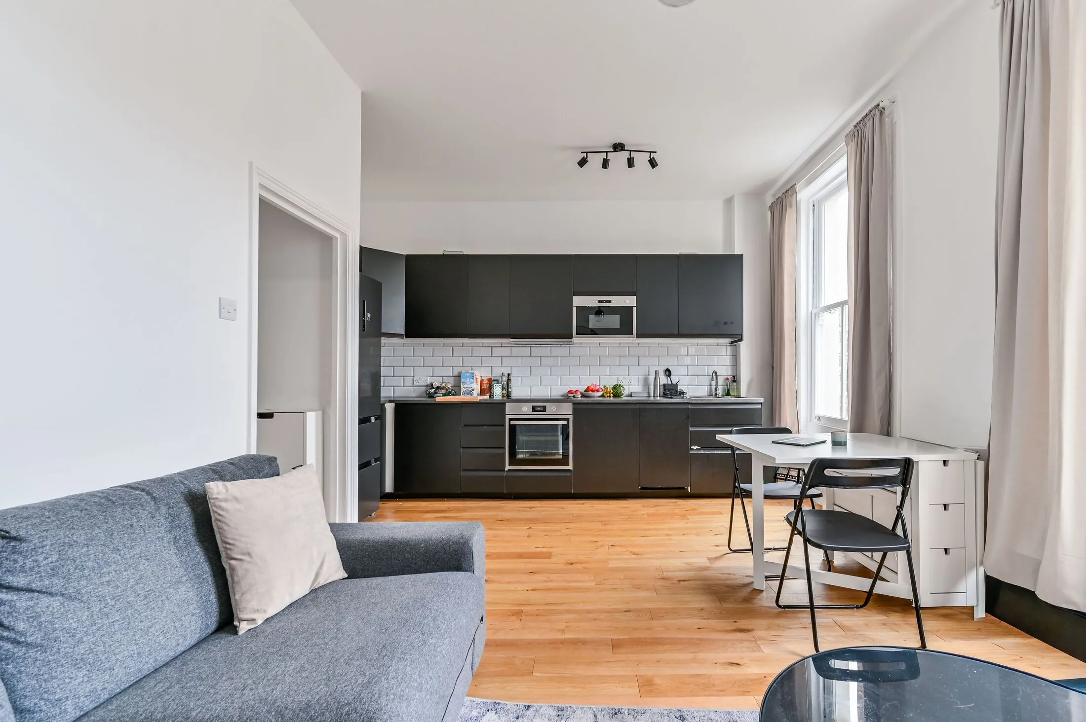 Flat Newington Green Road in Greater London