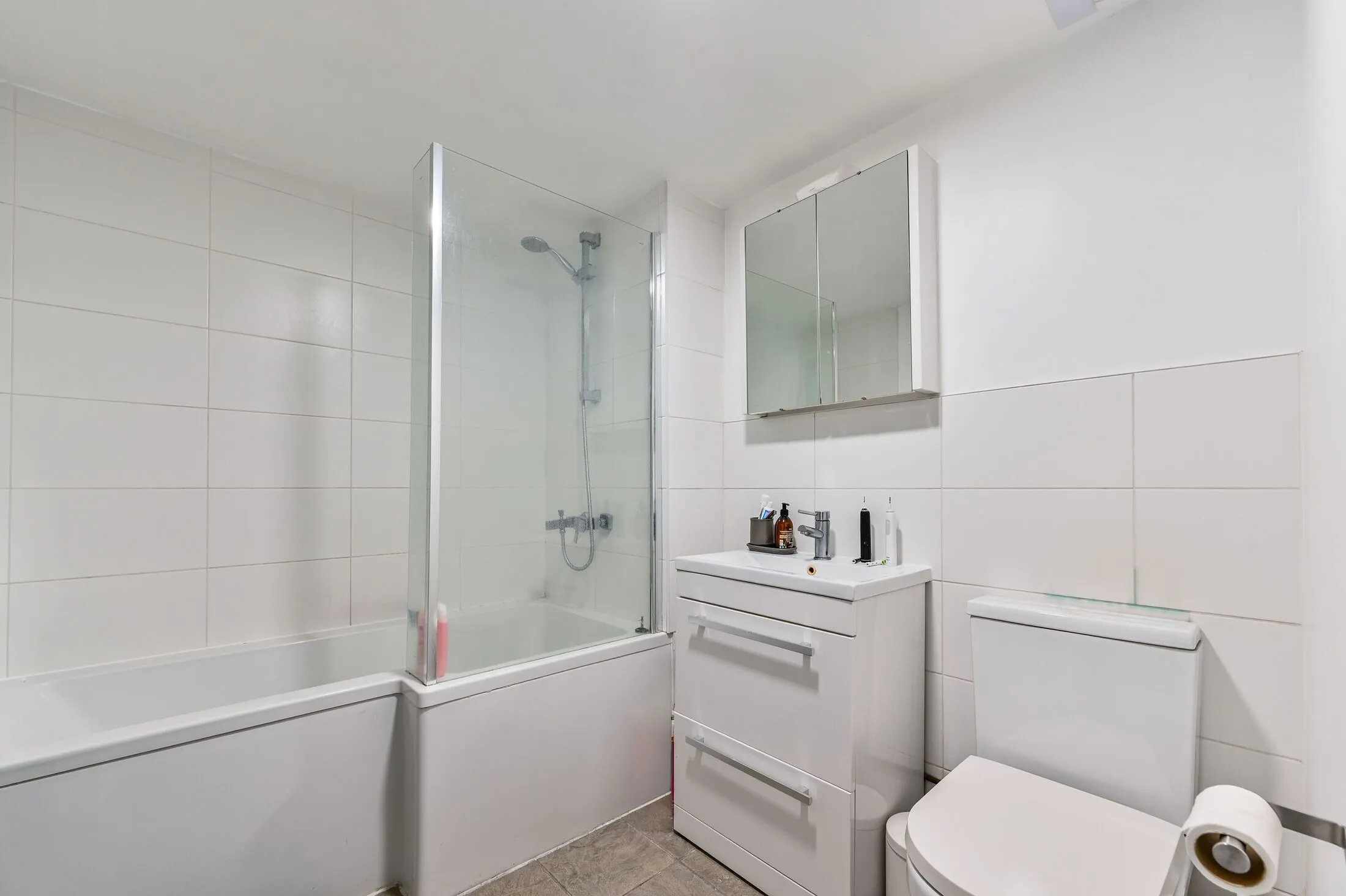 Flat Newington Green Road in Greater London