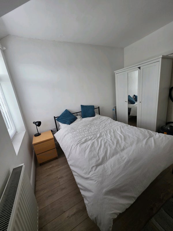 Room Manchester Road in Tameside